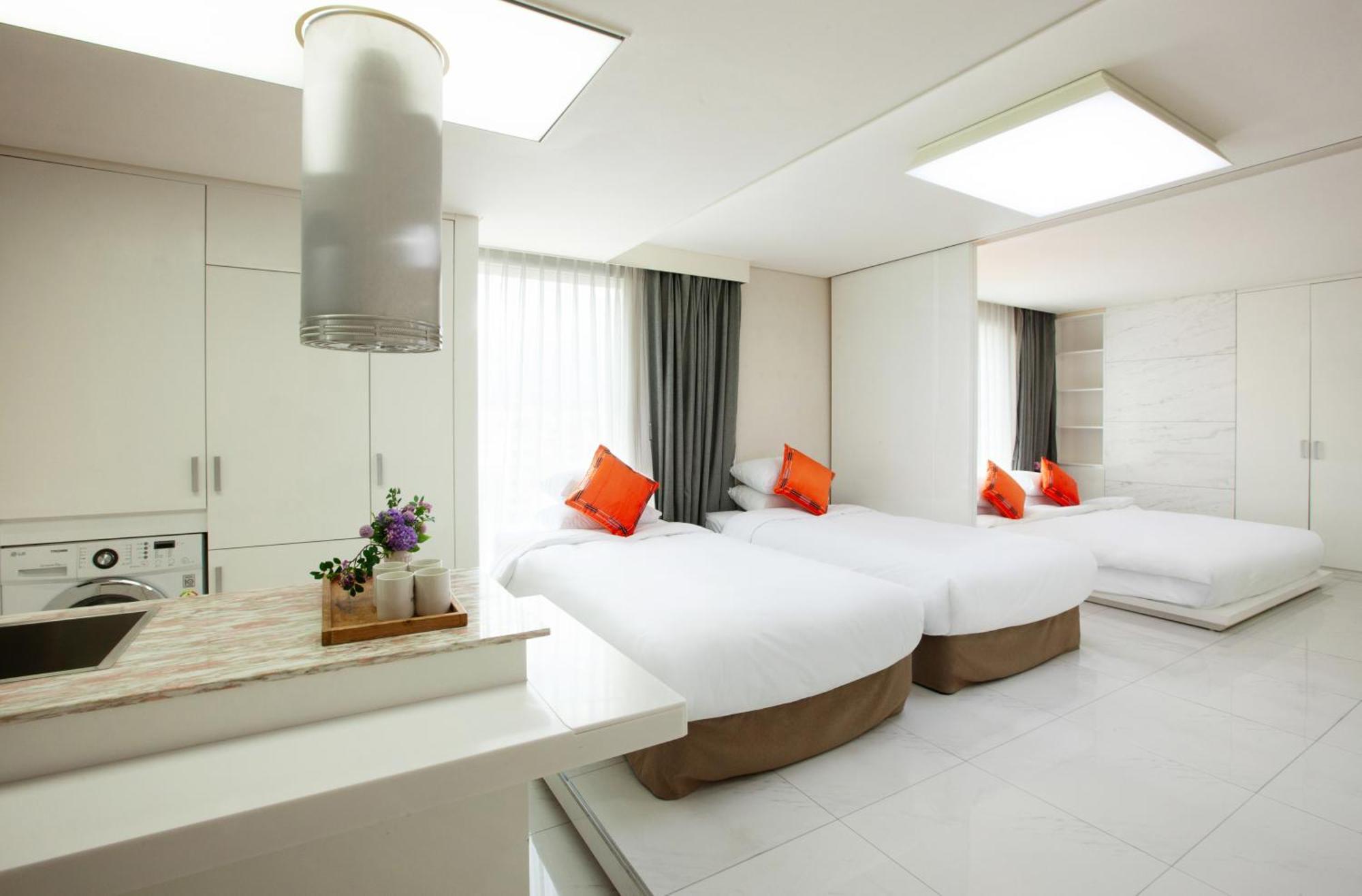Shin Shin Hotel Jeju Ocean Seogwipo Ngoại thất bức ảnh