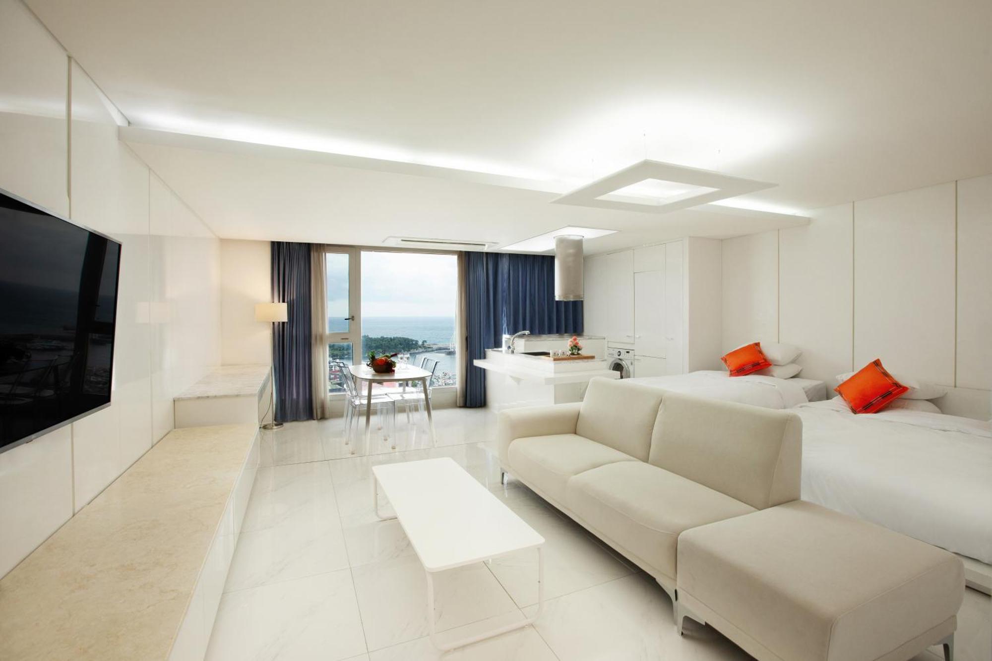 Shin Shin Hotel Jeju Ocean Seogwipo Ngoại thất bức ảnh